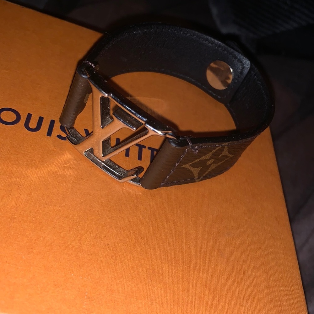 Louis Vuitton braclet